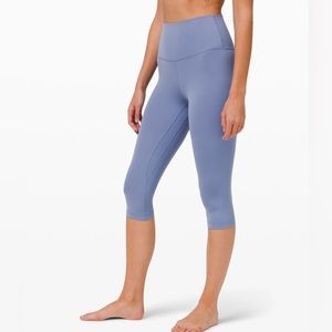 lululemon High-Rise Crop 17 in Utility Blue, Size 8